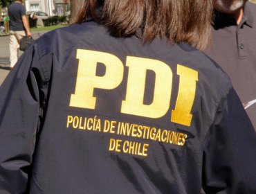 Jefa regional de la PDI Valparaíso se autodenunció tras perder su arma de servicio en una feria libre de Maipú