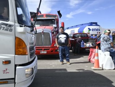 Paro en Calama: Manifestantes cortaron accesos a la ruta 5 Norte y al aeropuerto