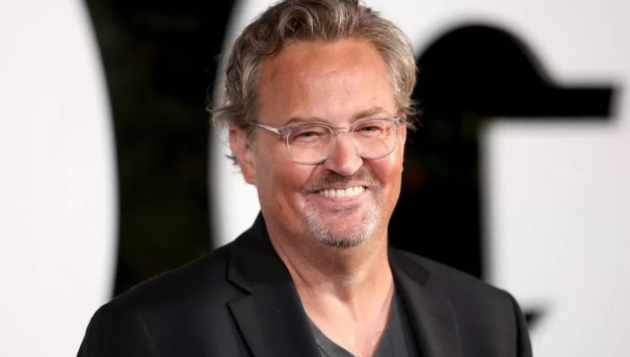 Matthew Perry eliminará de su autobiografía los "crueles" comentarios sobre Keanu Reeves