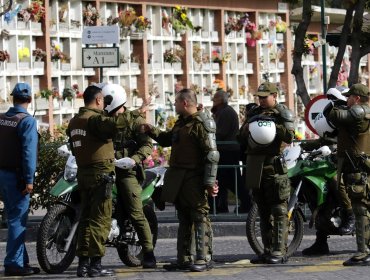 Amplio despliegue policial por funeral del "Guatón Carlos" en Lo Espejo, barrista de Colo-Colo cuyo féretro fue ingresado al Monumental