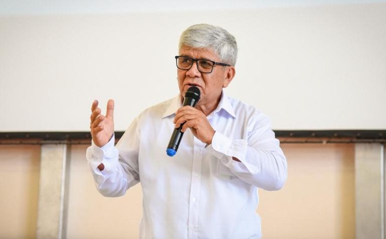 Alcalde de Tacna criticó duramente a presidente Boric por crisis migratoria se vive en la frontera: lo calificó de "irresponsable"