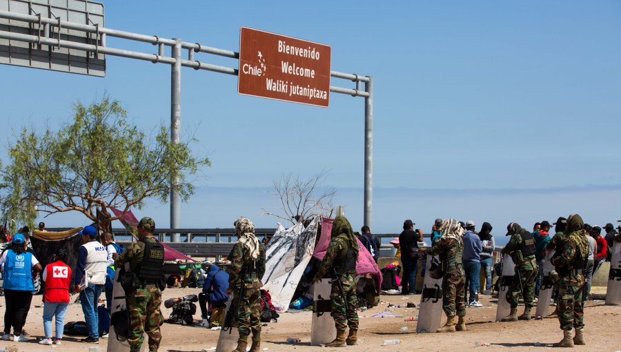 Ministerio de Salud despliega equipo de emergencia para atender crisis humanitaria que se vive en la frontera de Chile con Perú