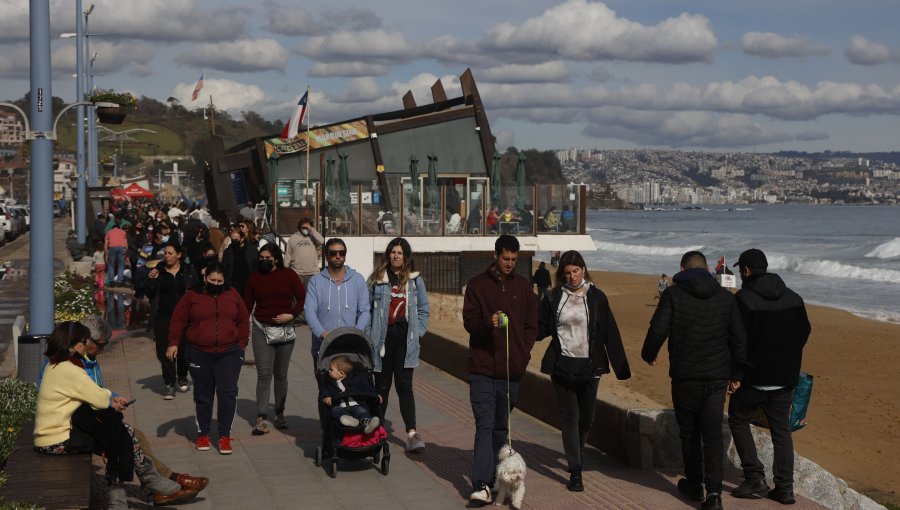 Sernatur proyecta la llegada de más de 111 mil automóviles a la región de Valparaíso durante este fin de semana largo