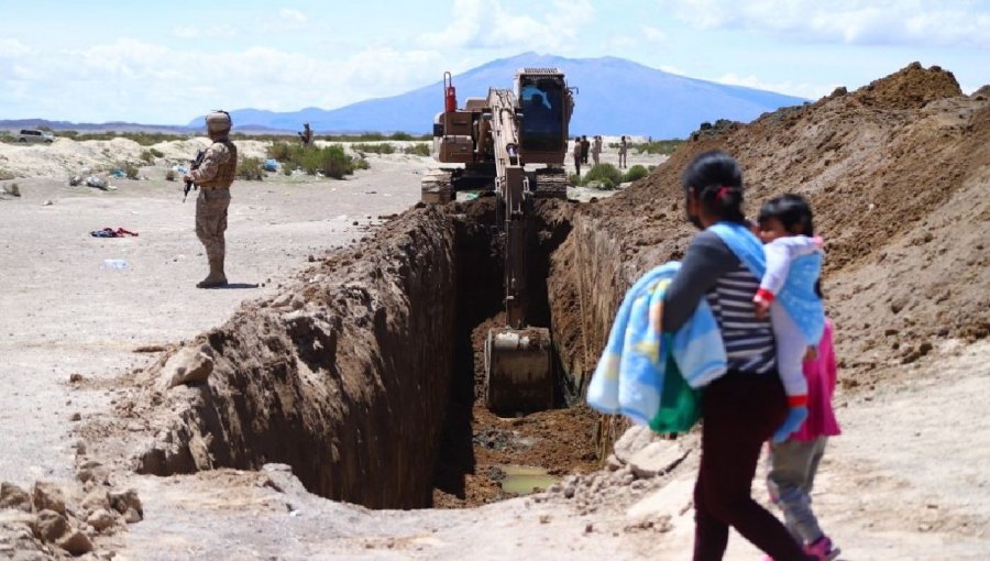 Amnistía Internacional y crisis en la frontera: "Los gobiernos de Boric y Boluarte están agravando inútilmente la situación"