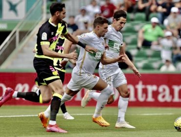 El Elche de Enzo Roco se niega a descender en La Liga tras golear 4-0 a Rayo Vallecano