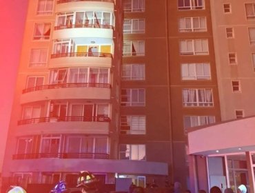 Fatal incendio en sector Gómez Carreño en Viña del Mar: Siniestro dejó dos muertos en Piso 7 de edificio