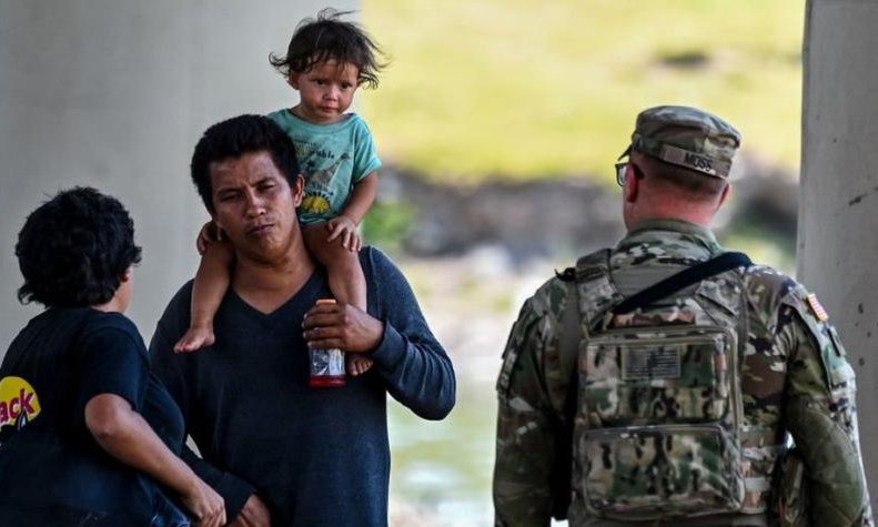 Estados Unidos desplegará 1.500 soldados en su frontera sur ante la esperada llegada de una nueva ola de migrantes