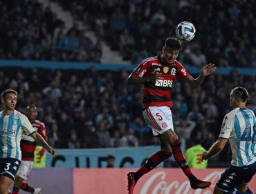 Erick Pulgar aportó con una asistencia en intenso empate entre Flamengo y Racing por Copa Libertadores