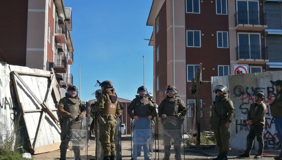 Con cinco detenidos terminó el masivo desalojo de departamentos tomados en San Pedro de la Paz