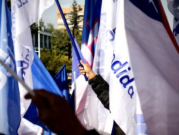 Banderazos, volanteos y actos: Así cerraron sus campañas los candidatos al Consejo Constitucional por la región de Valparaíso