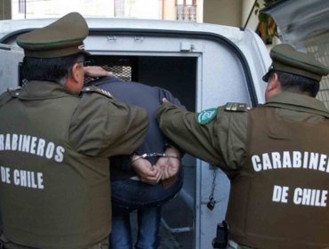 Detienen a hombre que protagonizó desórdenes al negarse a ser vocal de mesa en local de votación en Coronel