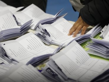 Partido Republicano y Unidad para Chile pelean voto a voto el triunfo en la región de Valparaíso con cerca del 2% de los votos