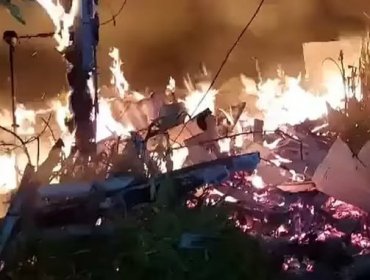 Nuevo ataque incendiario dejó una vivienda destruida en Contulmo: se encontró pancarta alusiva a la causa mapuche