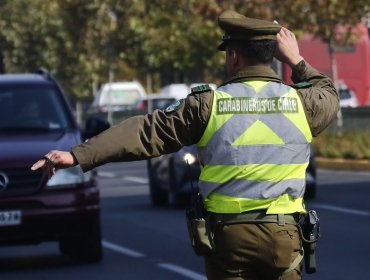 Conductor intentó atropellar a Carabineros tras evadir control policial en Osorno: copiloto fue detenido con marihuana y tusi