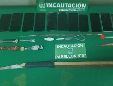 Drogas, armas blancas y teléfonos celulares se incautaron en allanamiento en cárcel de Quillota