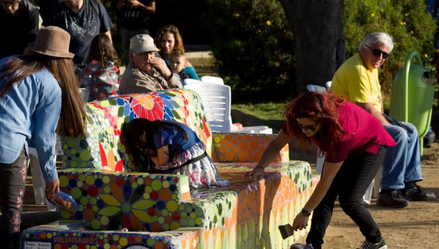 Convocan a "jornada de limpieza ciudadana" en la plaza Victoria de Valparaíso