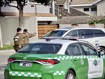 Carabineros repele con una decena de disparos un intento de atropello en Reñaca: los tres delincuentes fueron detenidos in situ