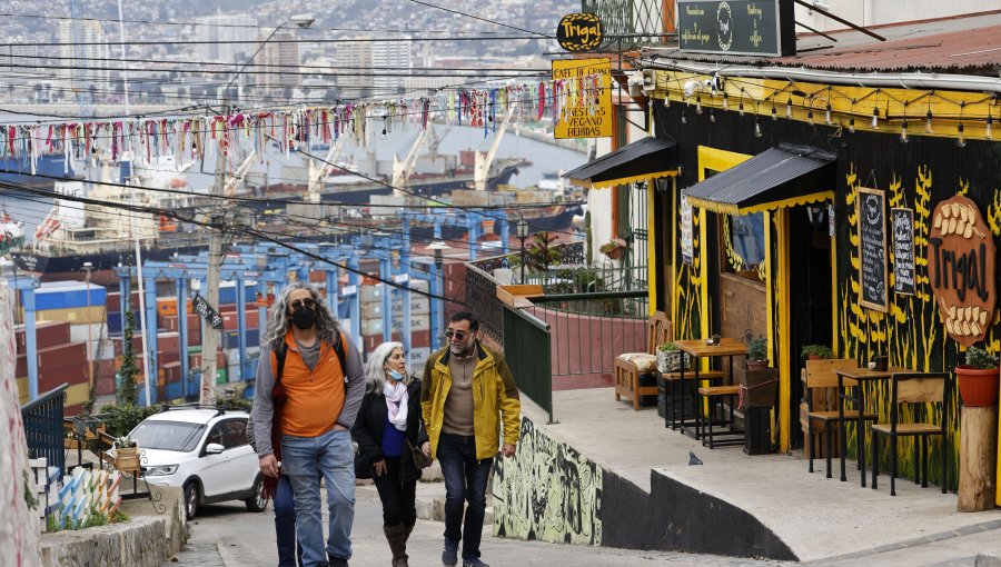 Desde "lo vivimos a diario" a "no viene detallado": Concejales de Viña, Valparaíso y Concón analizan estudio sobre calidad de vida