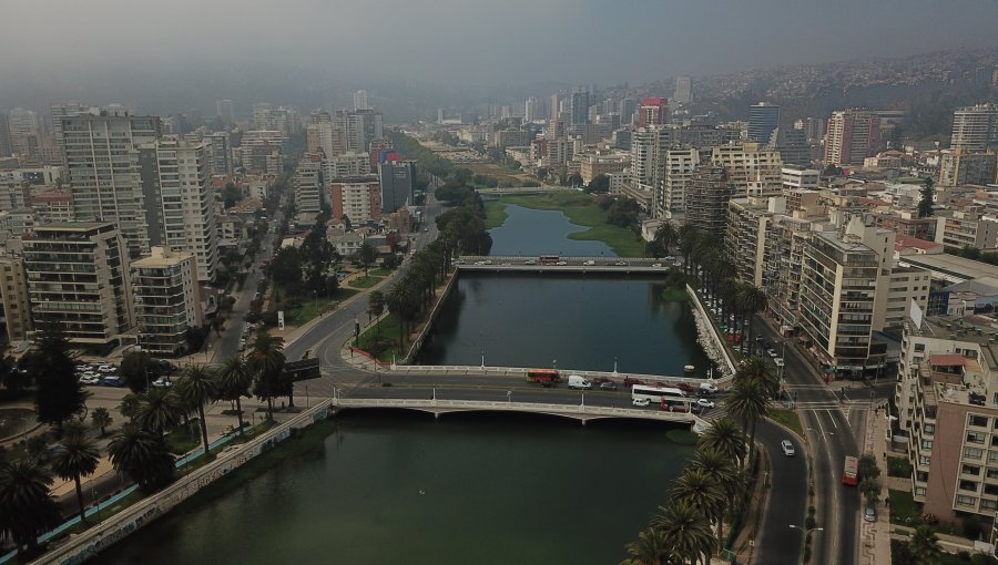 Pandemia redujo la calidad de vida en Viña del Mar y mantuvo nivel «Bajo» en Valparaíso: Concón, en tanto, sigue con índice «Alto»