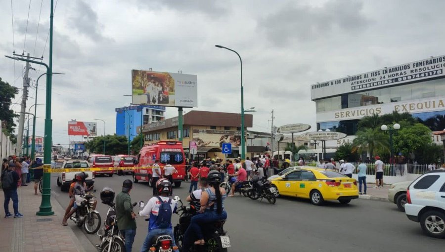 Cuatro muertos y varios heridos deja tiroteo en funeral de agente de tránsito en Ecuador