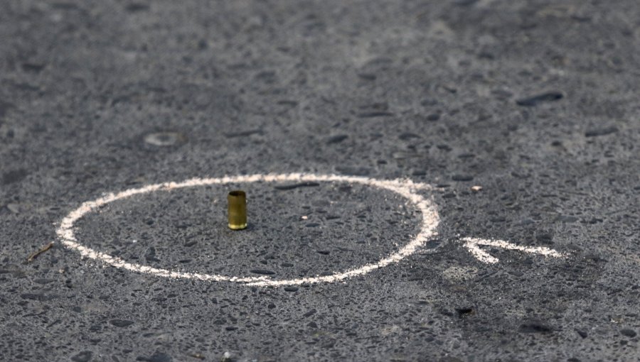 Adolescente de 15 años recibió impacto de bala en una pierna mientras se encontraba en una plaza en Cabrero