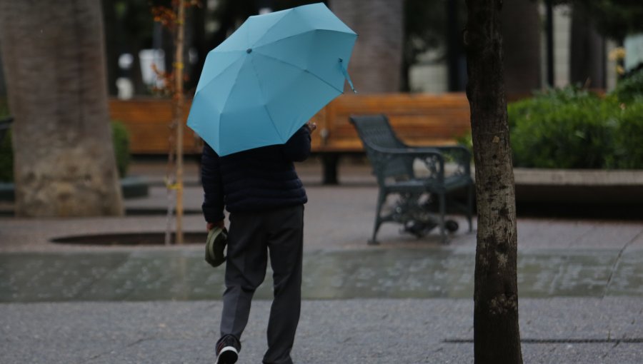 Declaran Alerta Temprana Preventiva para la región Metropolitana por pronóstico de lluvia y viento