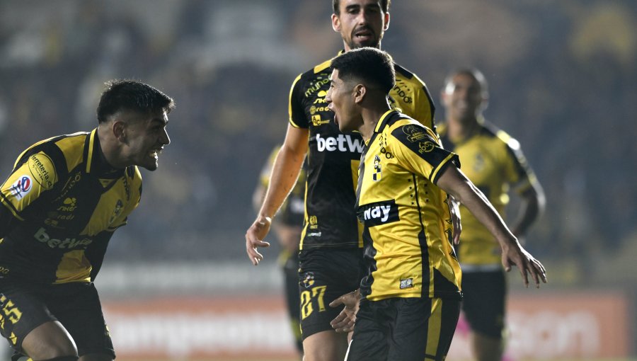 Coquimbo Unido trepa hasta el tercer puesto y hunde más a Magallanes en el Campeonato