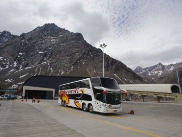 Paso Los Libertadores cerrará este domingo por nevadas