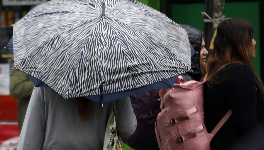 Suspenden clases en todos los colegios municipales tras fuerte temporal en Puerto Montt