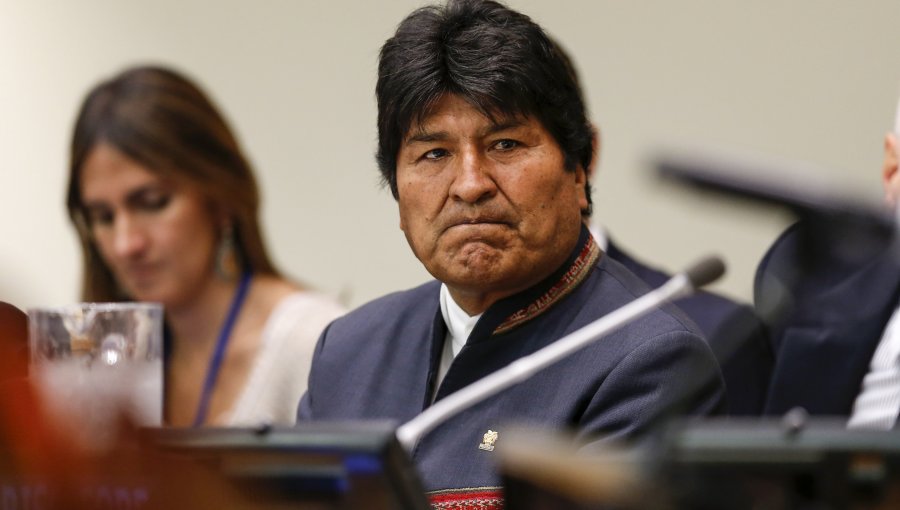 Evo Morales arremete contra presidente Boric por "apoyar al gobierno ilegal e ilegítimo" de Boluarte en Perú