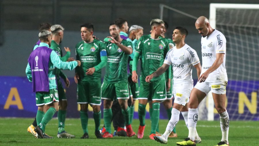 Santos denuncia ante Conmebol insultos racistas por parte de hinchas de Audax Italiano en partido por Copa Sudamericana
