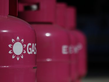 Ministro de Energía dice que ENAP "modificó modelo de negocio" del plan «Gas de Chile» por alto costo de distribución