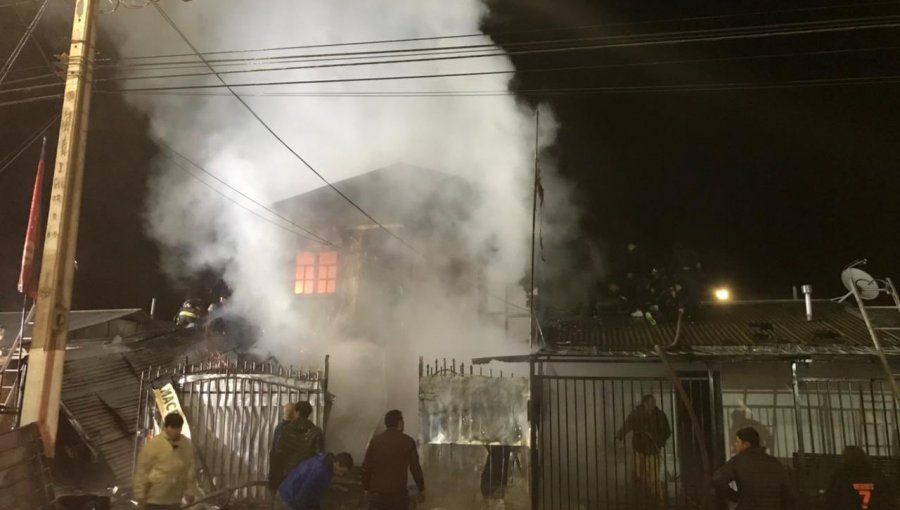 Dos adultos y un menor de edad fallecieron tras incendio en vivienda de Talca