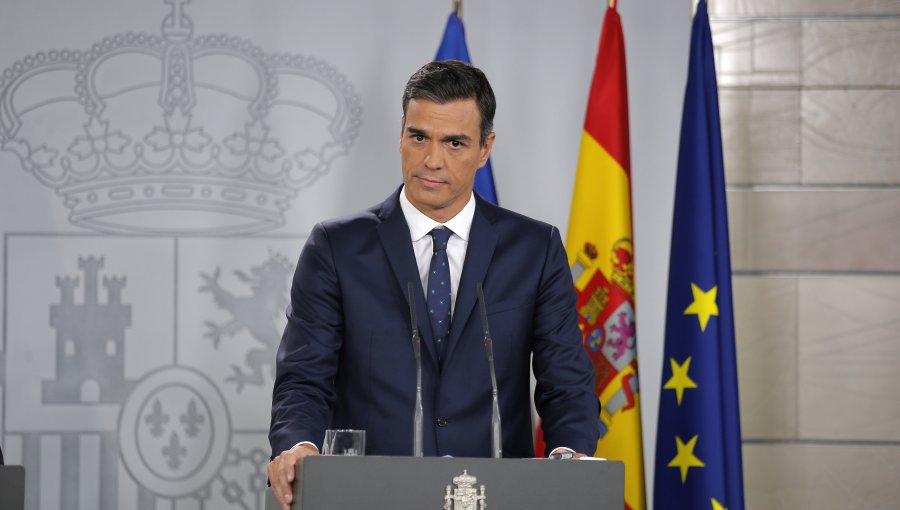 Presidente del Gobierno de España llama a elecciones anticipadas tras derrota del Partido Socialista Obrero en las municipales