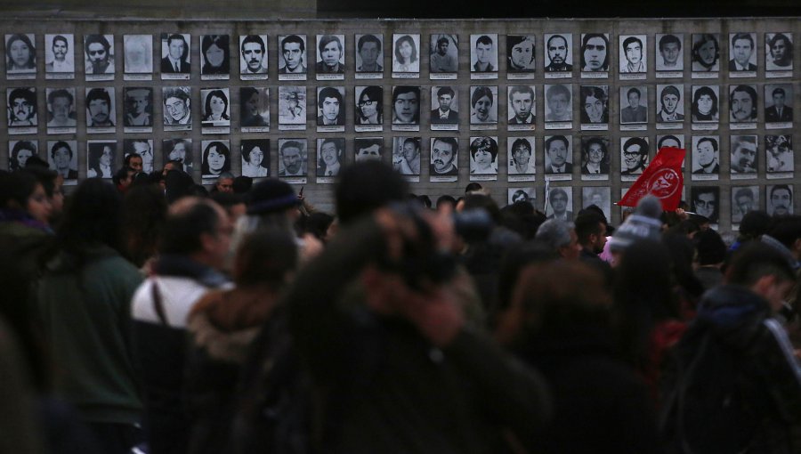 Diputados oficialistas presentan proyecto de ley para sancionar con cárcel el negacionismo de violaciones a DD.HH.