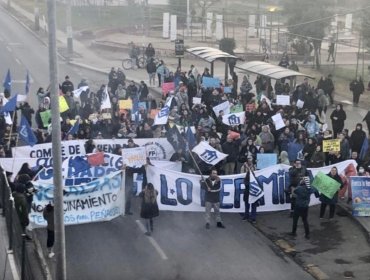 Vecinos de Lo Hermida se manifestaron por alza en el costo de la vida en Peñalolén