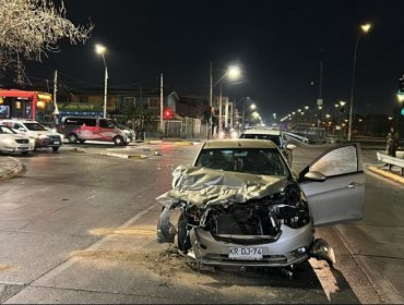 Hombre fue detenido tras chocar auto robado en San Miguel: el resto de la banda escapó