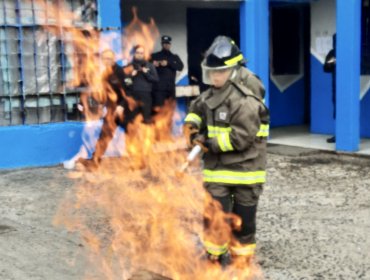 Simulacro de terremoto e incendio movilizó a condenadas en la cárcel de Valparaíso