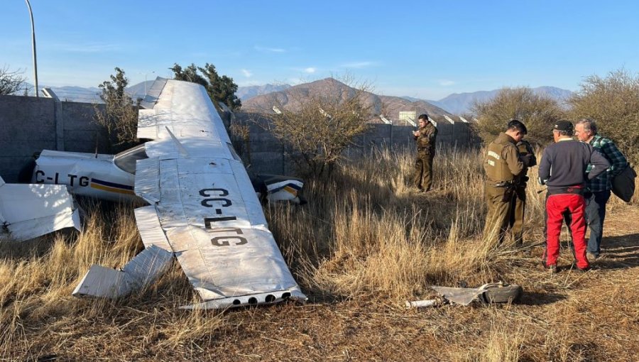 Avioneta debió aterrizar de emergencia a un costado de la ruta 68 en Curacaví