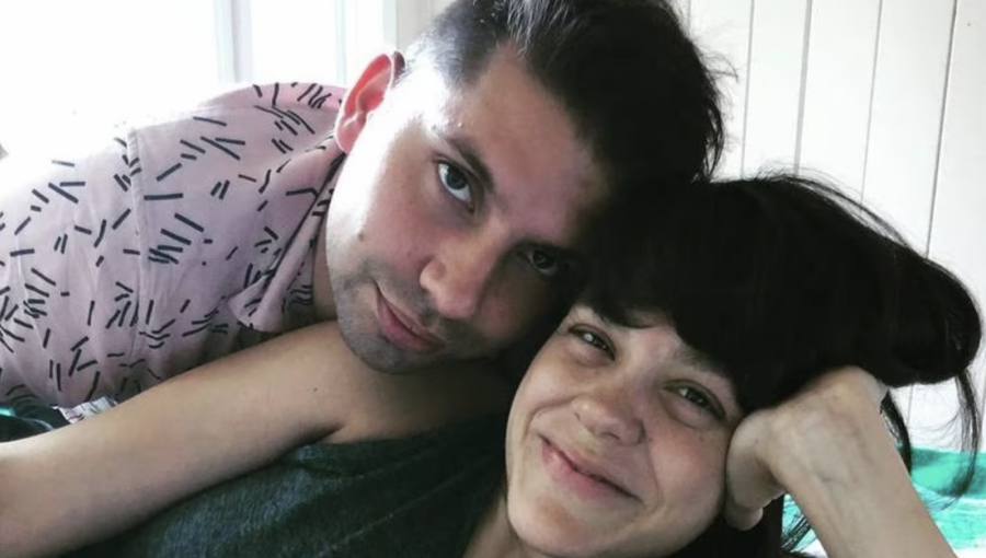 Fabrizio Copano se convirtió en padre de mellizos: Esposa compartió primera fotografía de los recién nacidos