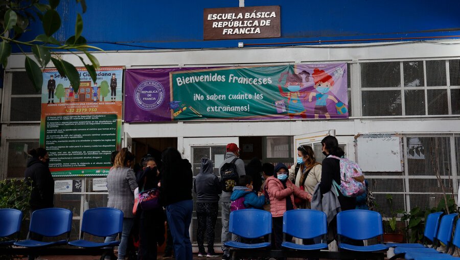 Escuela de Quintero suspende sus clases una vez más luego que 18 estudiantes presentaran síntomas de intoxicación