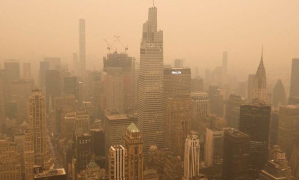 La enorme nube de humo que cubre Norteamérica y que obligó a Nueva York a cancelar las actividades al aire libre