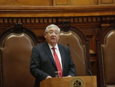 Presidente de la Corte Suprema destacó "desempeño, compromiso y dedicación" de Vivanco tras renuncia a la vocería