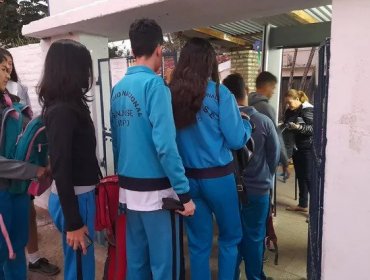 Gobierno de Paraguay autoriza a los centros educativos a revisar las mochilas y bolsos de los alumnos