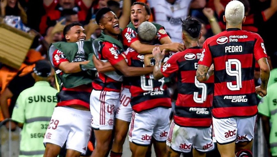 Flamengo derrotó a Racing y complicó las opciones de Ñublense en Copa Libertadores