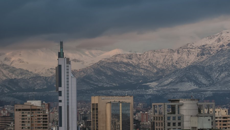 Declaran Alerta Temprana Preventiva en 10 comunas por las lluvias y vientos pronosticados en la región Metropolitana