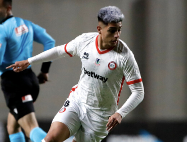 Williams Alarcón es seguido de cerca por equipo ascendido a la Premier League de Rusia