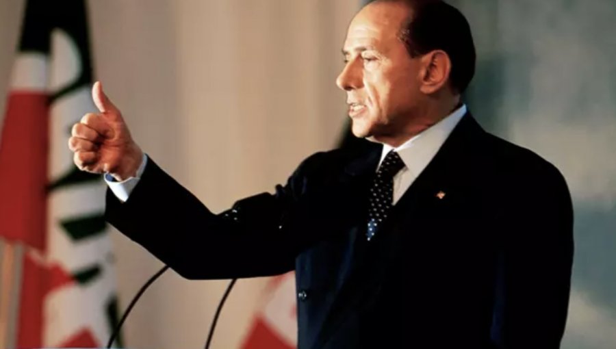 Papa envía condolencias por muerte de Silvio Berlusconi y destaca su "temperamento enérgico"