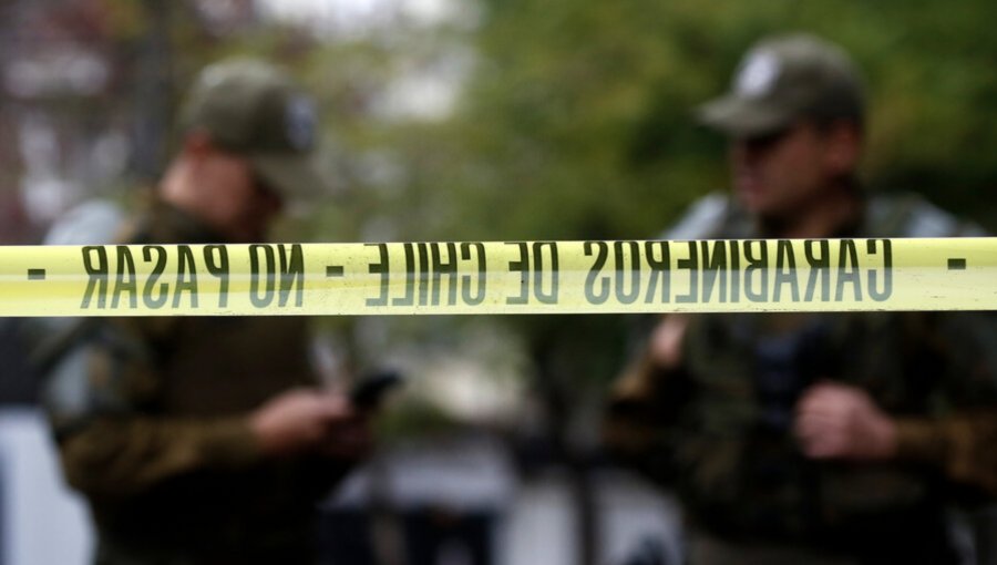 Arma de guerra es encontrada en restos de cabaña incendiada en Los Ángeles