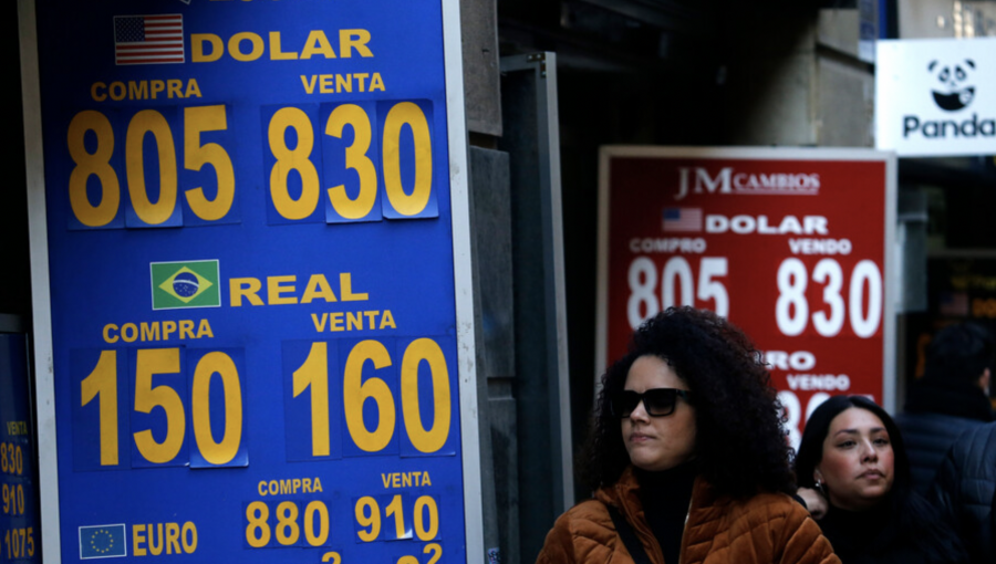 Dólar se dispara y cotiza sobre $800 tras anuncio de Banco Central para fortalecer reservas